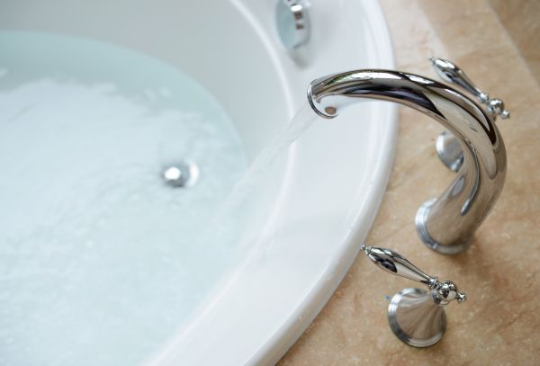Cost of Tub Faucet Replacement in Wichita